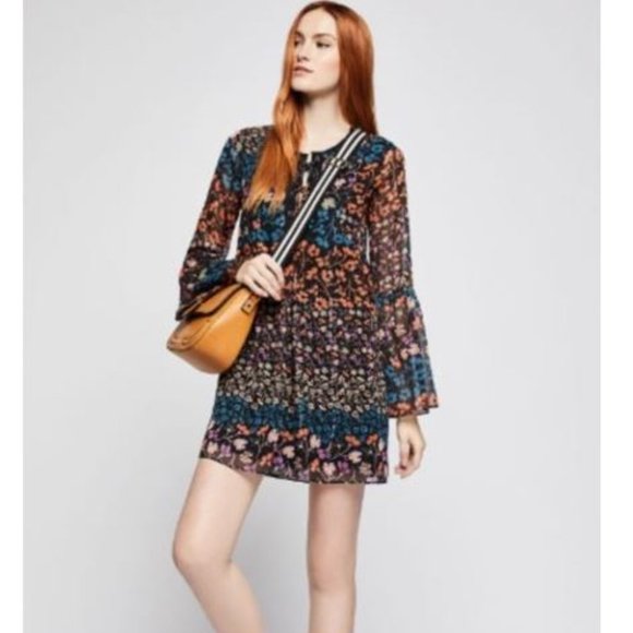 BCBGeneration, Boho BCBG lace up front floral print dress with bell sleeves - Picture 2 of 15